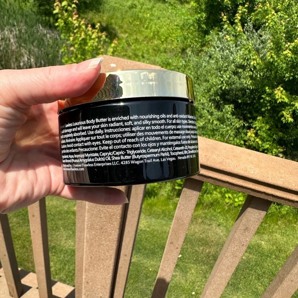 Luxurious Black and Gold Body Butter - Picture 4 of 4